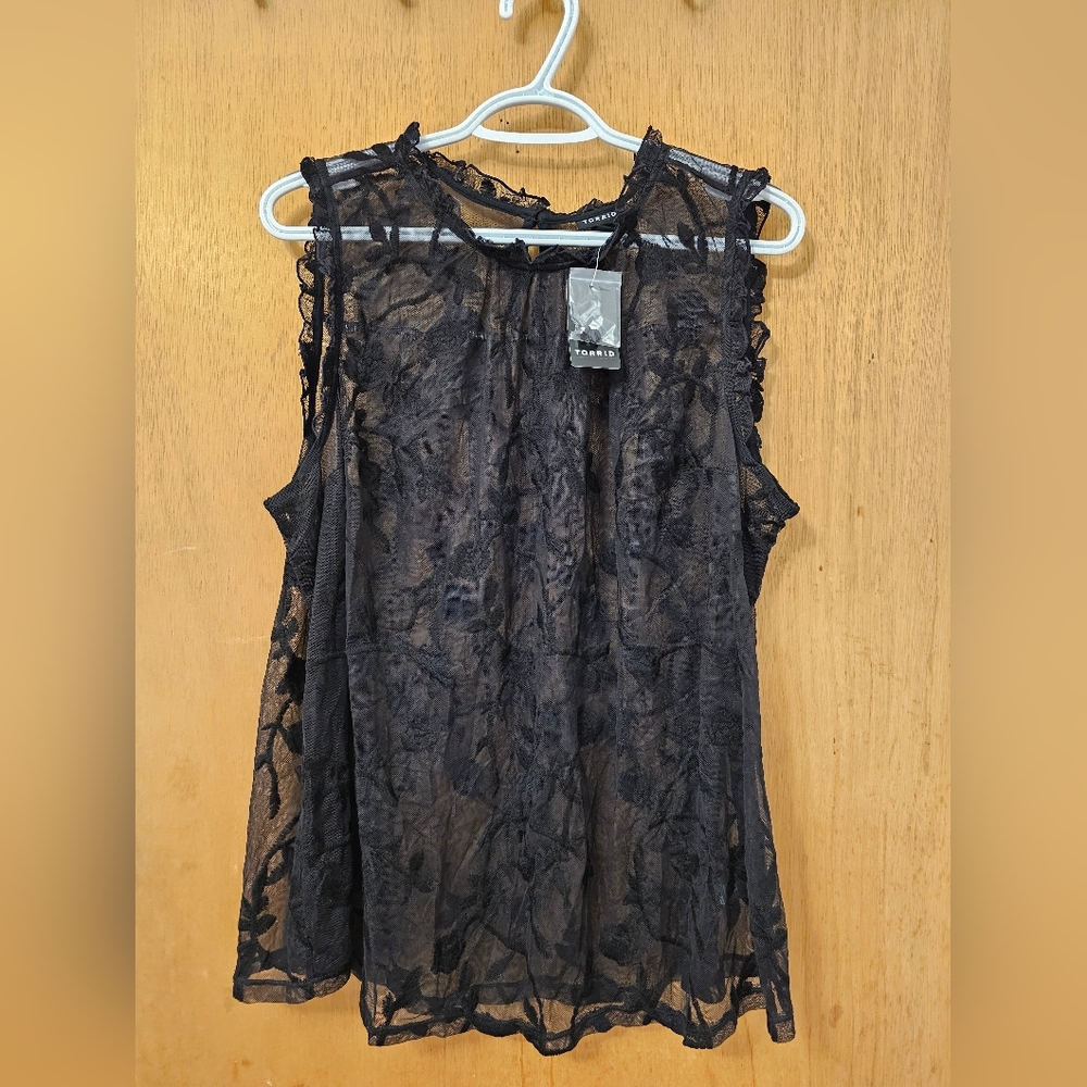 NWT Torrid Sz 1 Lace Blouse